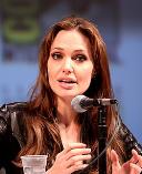 portrait Angelina Jolie loading =