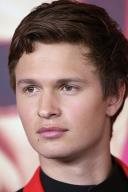 portrait Ansel Elgort