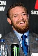 portrait Conor McGregor loading =