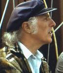 portrait Gilles Vigneault loading =