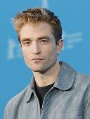 portrait Robert Pattinson loading =