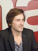 portrait Thomas Dutronc loading =