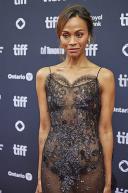portrait Zoe Saldana loading =